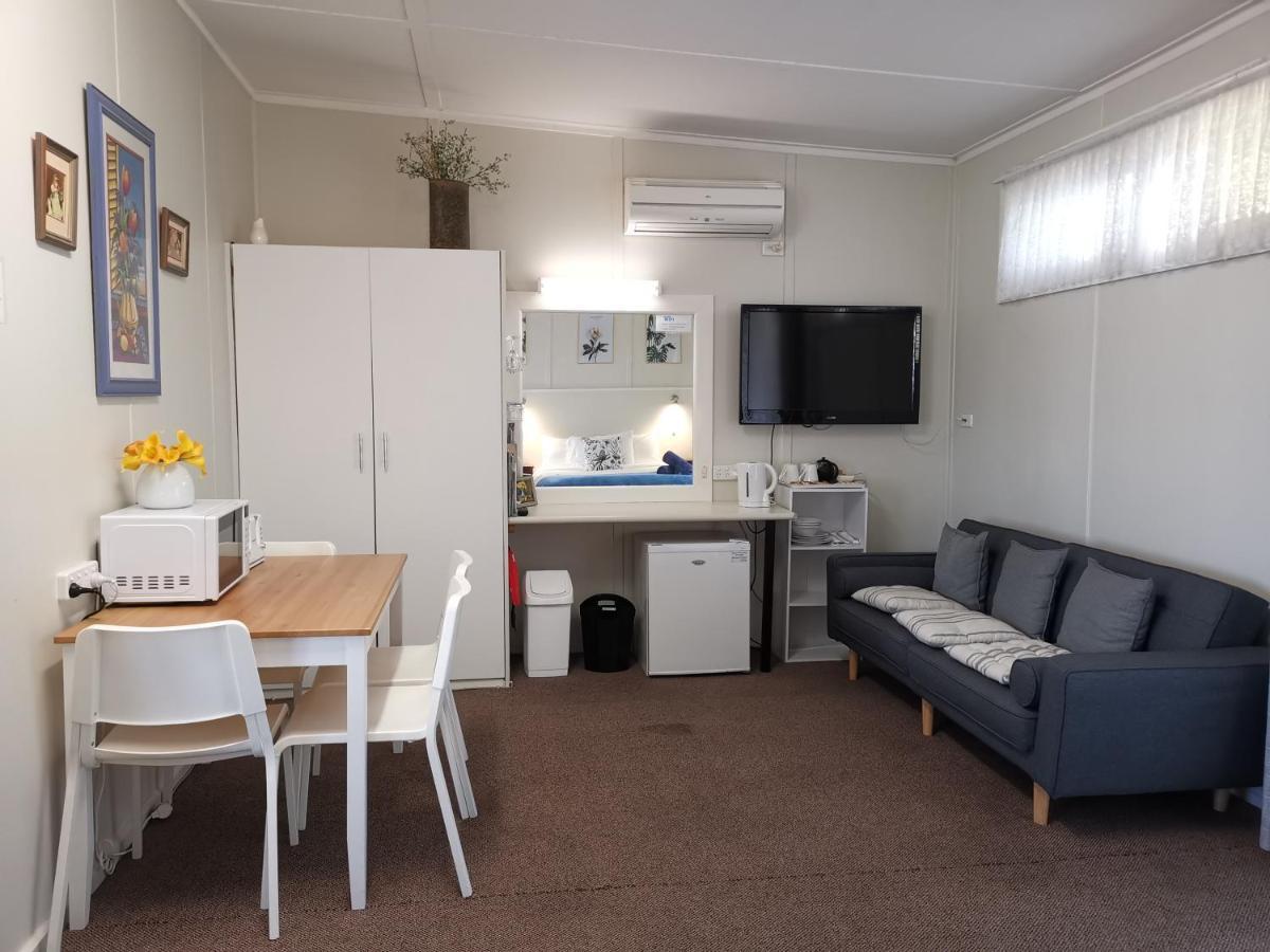Donald Riverside Motel Luaran gambar