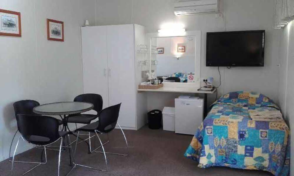 Donald Riverside Motel Luaran gambar